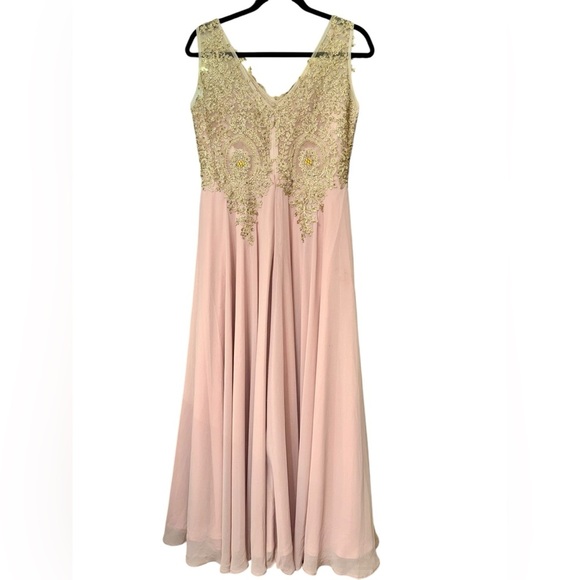 Fiesta Fashion Dress - Picture 5 of 7